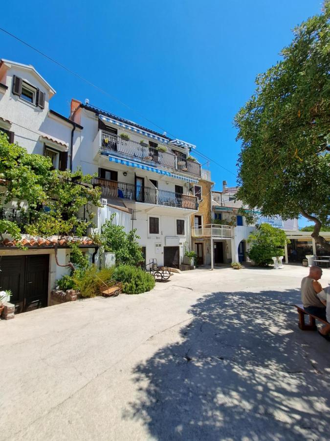Apartment Borna Baška Exterior foto